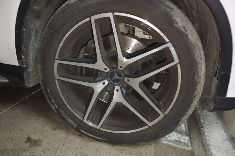 Used Mercedes-Benz GLE AMG  Right Front Wheel Hub