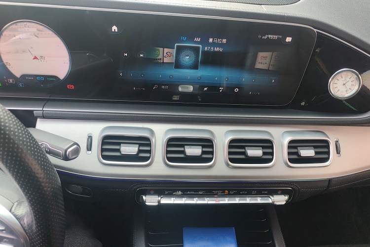 Used Mercedes-Benz GLE AMG 2020 AMG GLE 53 4MATIC+ Audio And AC Panel