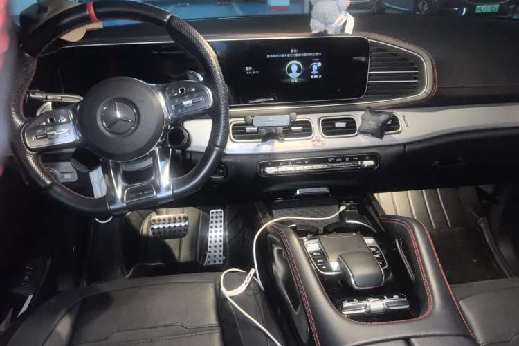 Used Mercedes-Benz GLE AMG 2020 AMG GLE 53 4MATIC+ Center Console