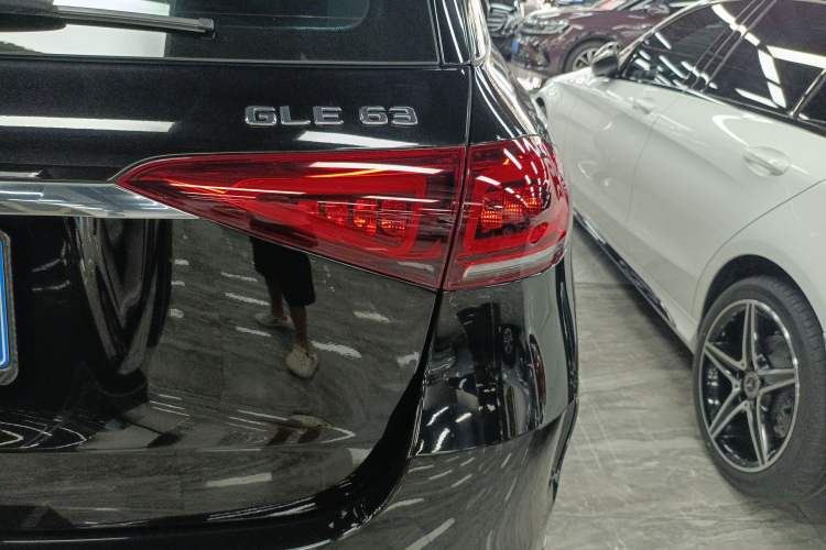 Used Mercedes-Benz GLE AMG 2020 AMG GLE 63 4MATIC+ Exterior 3