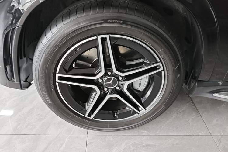 Used Mercedes-Benz GLE AMG 2020 AMG GLE 53 4MATIC+ Left Front Wheel Hub