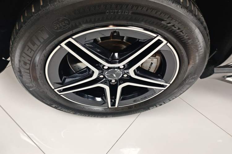 Used Mercedes-Benz GLE AMG 2020 AMG GLE 53 4MATIC+ Left Front Wheel Hub