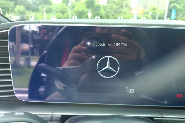 Used Mercedes-Benz GLE AMG 2020 AMG GLE 53 4MATIC+ Odometer Close Up