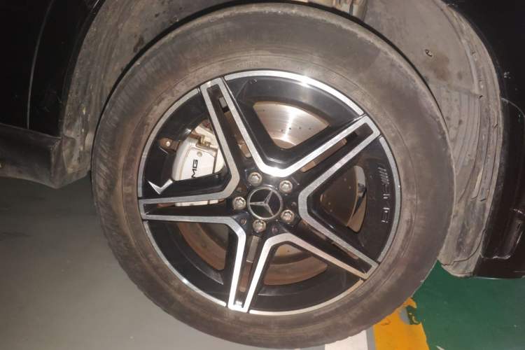 Used Mercedes-Benz GLE AMG 2020 AMG GLE 53 4MATIC+ Right Front Wheel Hub