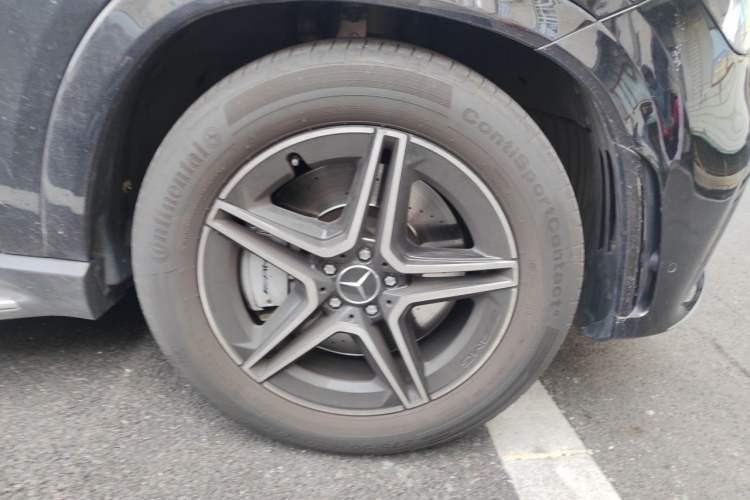 Used Mercedes-Benz GLE AMG 2020 AMG GLE 53 4MATIC+ Right Front Wheel Hub