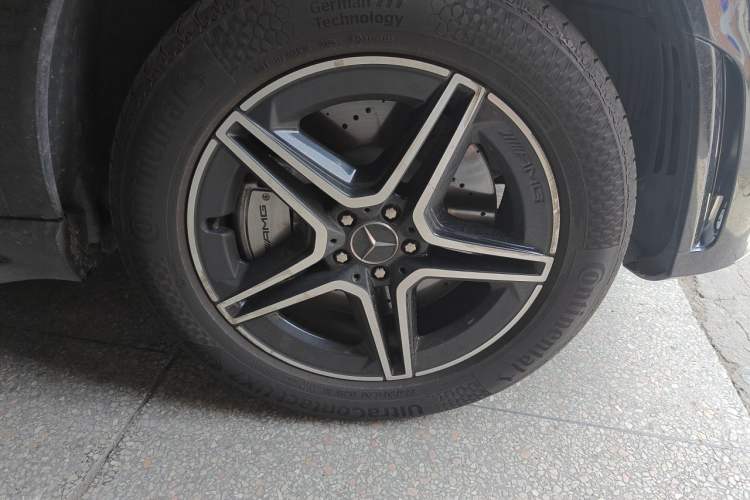 Used Mercedes-Benz GLE AMG 2020 AMG GLE 53 4MATIC+ Right Front Wheel Hub
