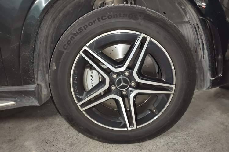 Used Mercedes-Benz GLE AMG 2020 AMG GLE 53 4MATIC+ Right Front Wheel Hub