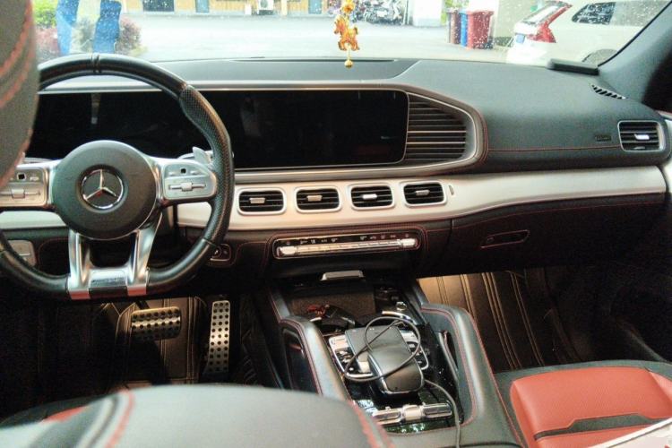 Used Mercedes-Benz GLE AMG 2020 AMG GLE 53 4MATIC+ Center Console