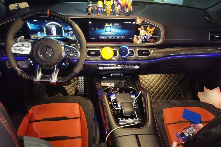Used Mercedes-Benz GLE AMG 2020 AMG GLE 53 4MATIC+ Center Console