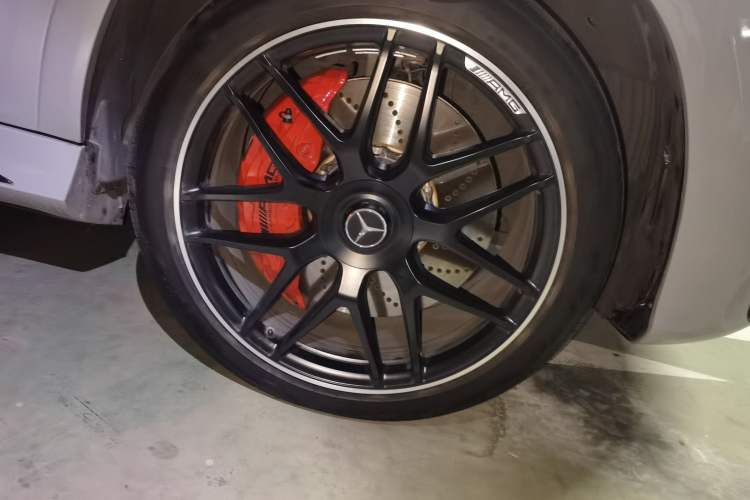 Used Mercedes-Benz GLE AMG 2020 AMG GLE 53 4MATIC+ Right Front Wheel Hub