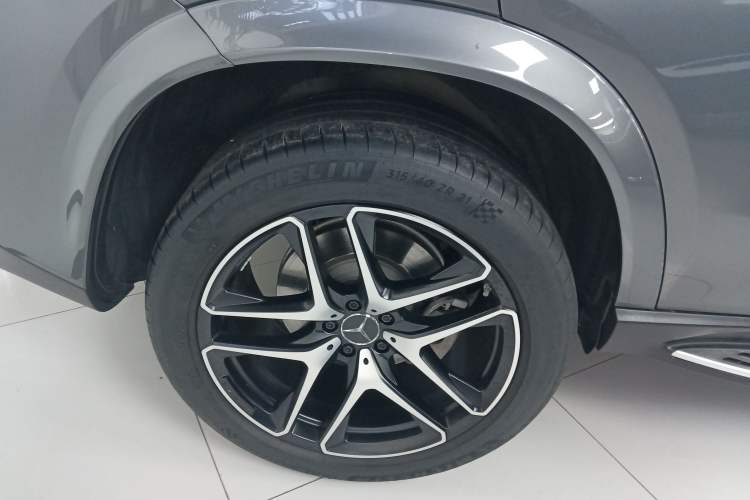 Used Mercedes-Benz GLE AMG 2020 AMG GLE 53 4MATIC+ Right Rear Wheel Hub