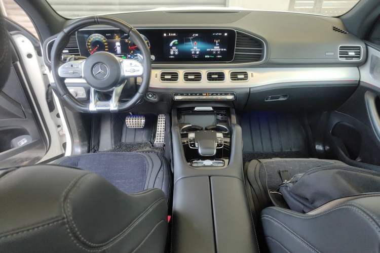 Used Mercedes-Benz GLE AMG 2020 AMG GLE 53 4MATIC+ Center Console