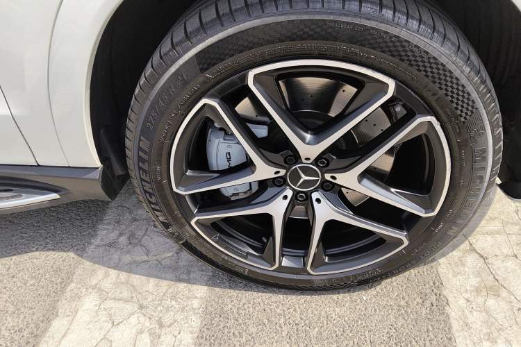 Used Mercedes-Benz GLE AMG  Right Front Wheel Hub