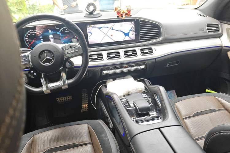 Used Mercedes-Benz GLE AMG 2022 AMG GLE 53 4MATIC+ Center Console