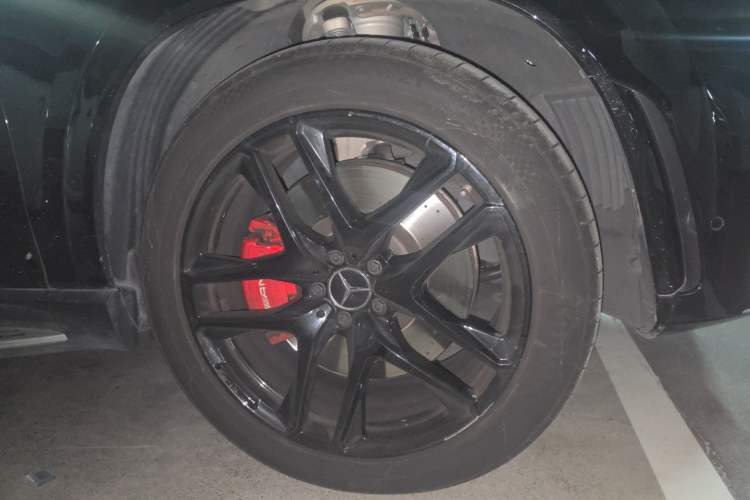 Used Mercedes-Benz GLE AMG 2022 AMG GLE 53 4MATIC+ Right Front Wheel Hub