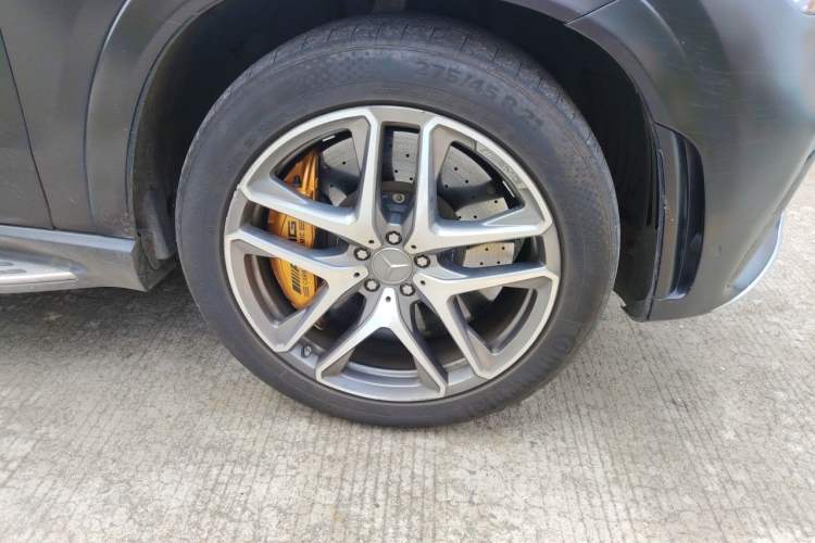 Used Mercedes-Benz GLE AMG 2022 AMG GLE 53 4MATIC+ Right Front Wheel Hub