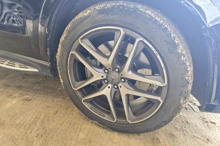 Used Mercedes-Benz GLE AMG 2022 AMG GLE 53 4MATIC+ Right Front Wheel Hub