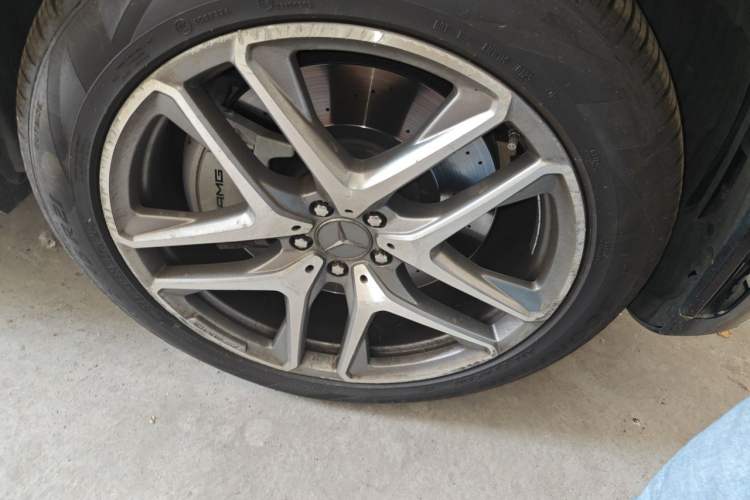 Used Mercedes-Benz GLE AMG 2022 AMG GLE 53 4MATIC+ Right Front Wheel Hub