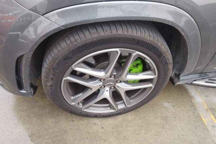 Used Mercedes-Benz GLE AMG 2022 AMG GLE 53 4MATIC+ Left Front Wheel Hub