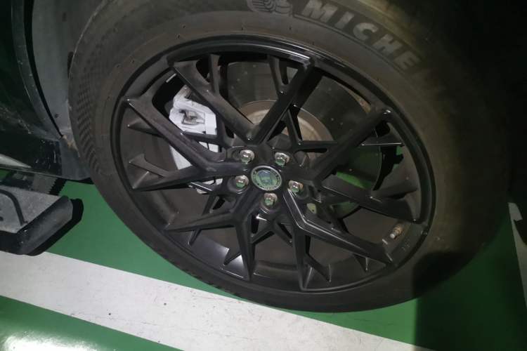 Used Mercedes-Benz GLE AMG 2022 AMG GLE 53 4MATIC+ Right Front Wheel Hub