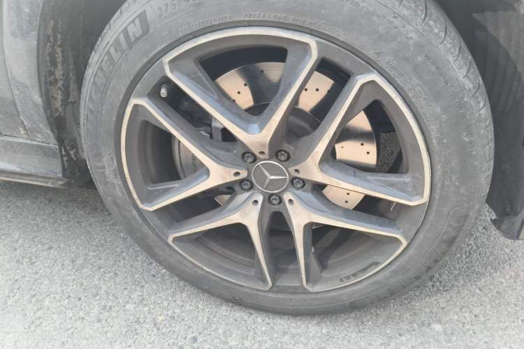 Used Mercedes-Benz GLE AMG 2022 AMG GLE 53 4MATIC+ Right Front Wheel Hub