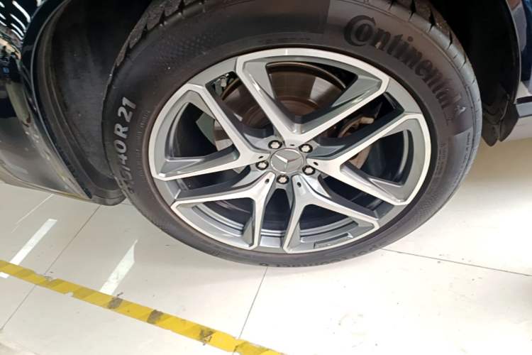 Used Mercedes-Benz GLE AMG 2022 AMG GLE 53 4MATIC+ Right Rear Wheel Hub