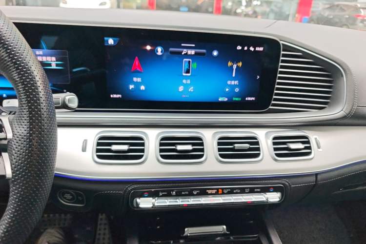 Used Mercedes-Benz GLE AMG 2023 AMG GLE 53 4MATIC+ Audio And AC Panel