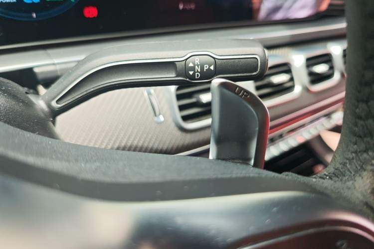 Used Mercedes-Benz GLE AMG 2023 AMG GLE 53 4MATIC+ 55th Anniversary Edition Gear Lever