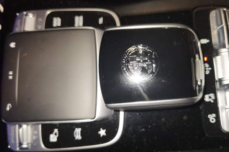 Used Mercedes-Benz GLE AMG 2023 AMG GLE 53 4MATIC+ 55th Anniversary Edition Gear Lever