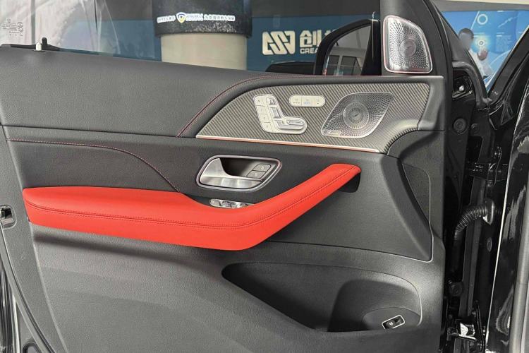 Used Mercedes-Benz GLE AMG 2023 AMG GLE 53 4MATIC+ 55th Anniversary Edition Interior 8