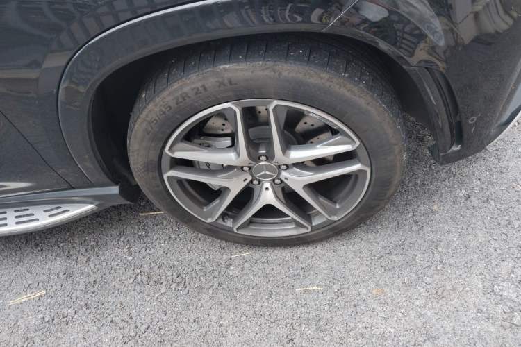 Used Mercedes-Benz GLE AMG 2023 AMG GLE 53 4MATIC+ Right Front Wheel Hub