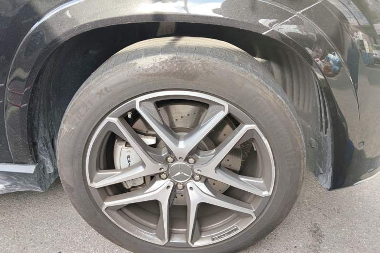 Used Mercedes-Benz GLE AMG 2023 AMG GLE 53 4MATIC+ Right Front Wheel Hub
