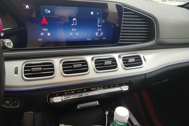 Used Mercedes-Benz GLE AMG 2024 AMG GLE 53 4MATIC+ Audio And AC Panel