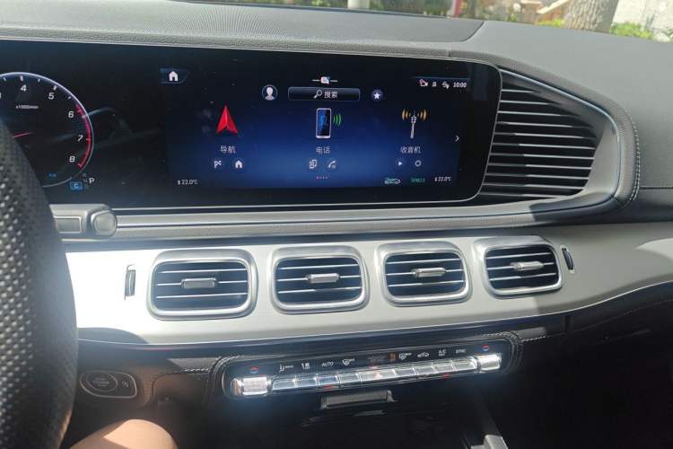 Used Mercedes-Benz GLE AMG 2024 AMG GLE 53 4MATIC+ Audio And AC Panel