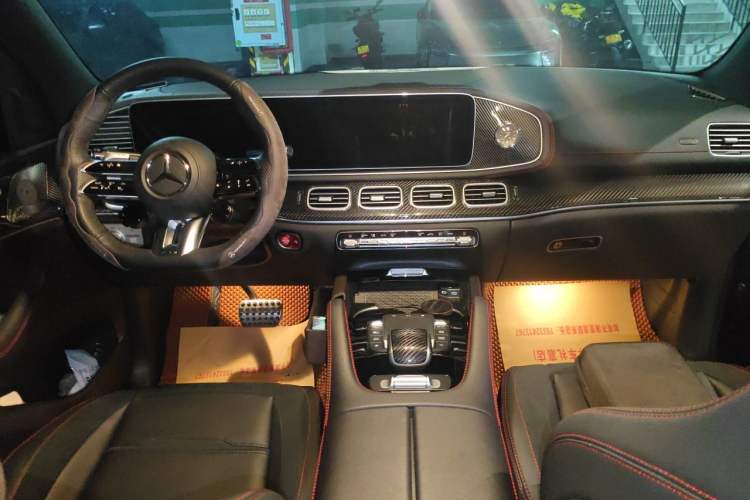 Used Mercedes-Benz GLE AMG 2024 AMG GLE 53 4MATIC+ Center Console