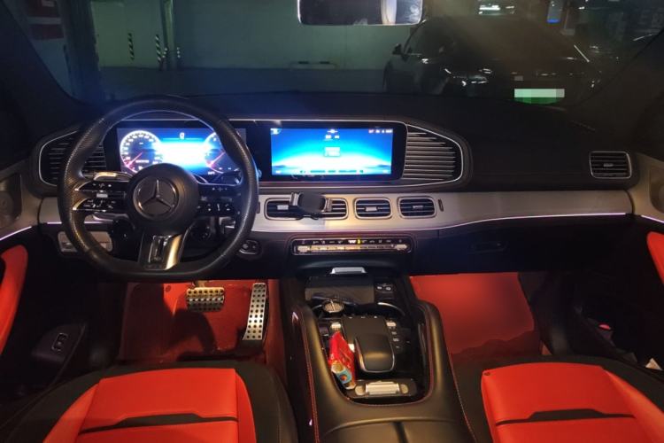 Used Mercedes-Benz GLE AMG 2024 AMG GLE 53 4MATIC+ Center Console