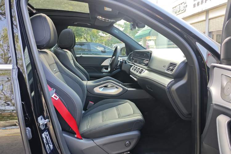 Used Mercedes-Benz GLE AMG 2024 AMG GLE 53 4MATIC+ Interior 3