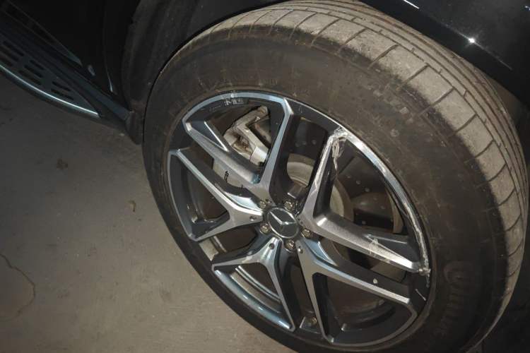 Used Mercedes-Benz GLE AMG 2024 AMG GLE 53 4MATIC+ Right Front Wheel Hub