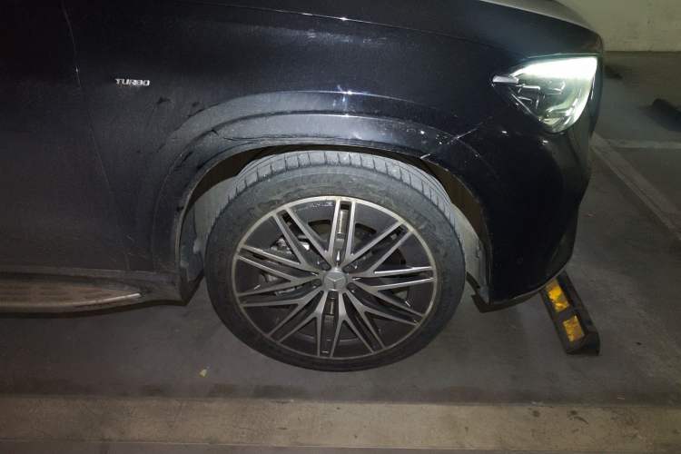 Used Mercedes-Benz GLE AMG 2024 AMG GLE 53 4MATIC+ Right Front Wheel Hub