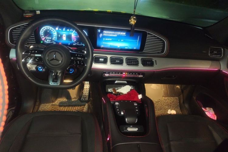 Used Mercedes-Benz GLE AMG 2025-Year Restyled AMG GLE 53 4MATIC+ Center Console