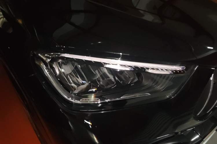 Used Mercedes-Benz GLE AMG 2025-Year Restyled AMG GLE 53 4MATIC+ Right Front Headlight