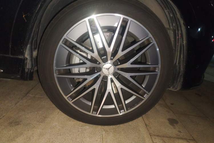 Used Mercedes-Benz GLE AMG 2025-Year Restyled AMG GLE 53 4MATIC+ Right Front Wheel Hub
