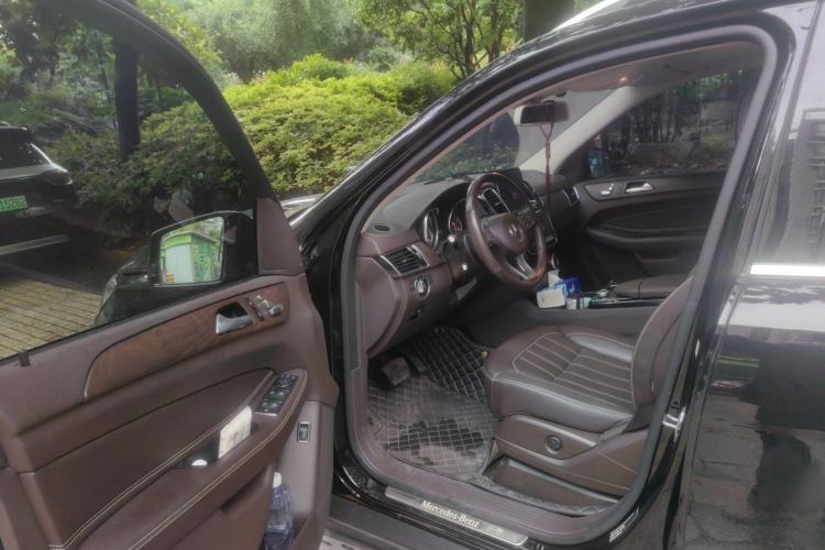Used Mercedes-Benz GLE-Class  Interior 3