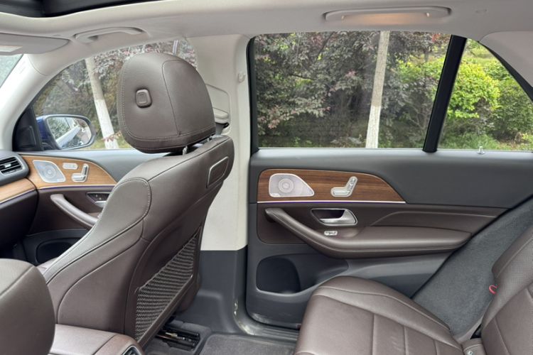Used Mercedes-Benz GLE-Class  Interior 14