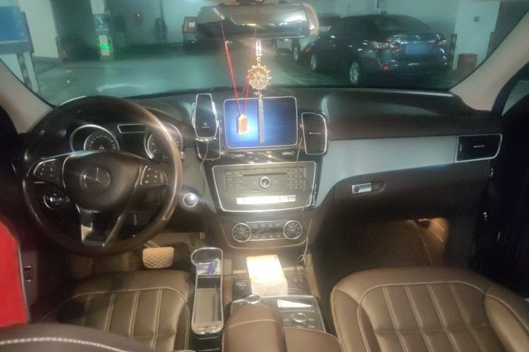 Used Mercedes-Benz GLE-Class 2015 GLE 400 4MATIC Center Console