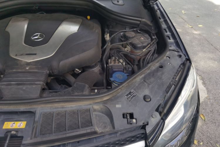 Used Mercedes-Benz GLE-Class  Engine Bay Left