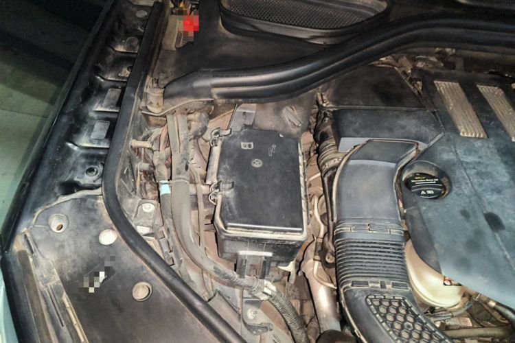 Used Mercedes-Benz GLE-Class 2015 GLE 320 4MATIC Engine Bay Right
