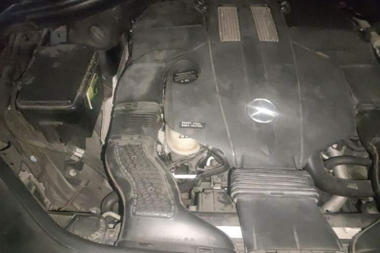 Used Mercedes-Benz GLE-Class 2015 GLE 400 4MATIC Engine Bay Right