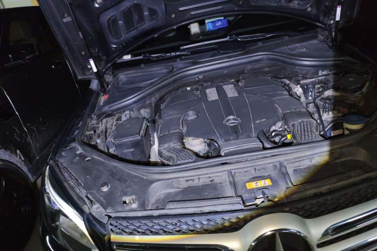 Used Mercedes-Benz GLE-Class 2015 GLE 400 4MATIC Engine Bay Right