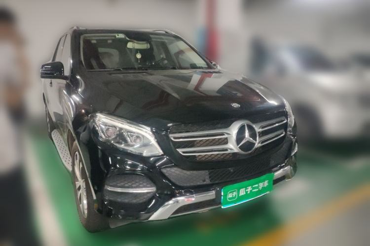 Used Mercedes-Benz GLE-Class 2015 GLE 400 4MATIC Front Right 45 Deg